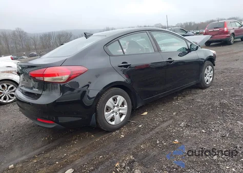 2018 Kia Forte Lx z USA, uszkodzony, nr VIN 3KPFL4A77JE226713